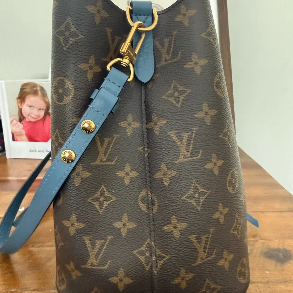 Louis Vuitton Brown and Blue Monogram Shoulder Bag - Picture 3 of 8
